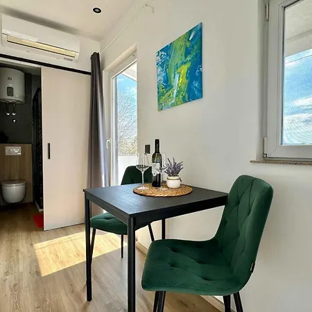 Appartement Near In Krk-insel Krk 53822 Krk Town